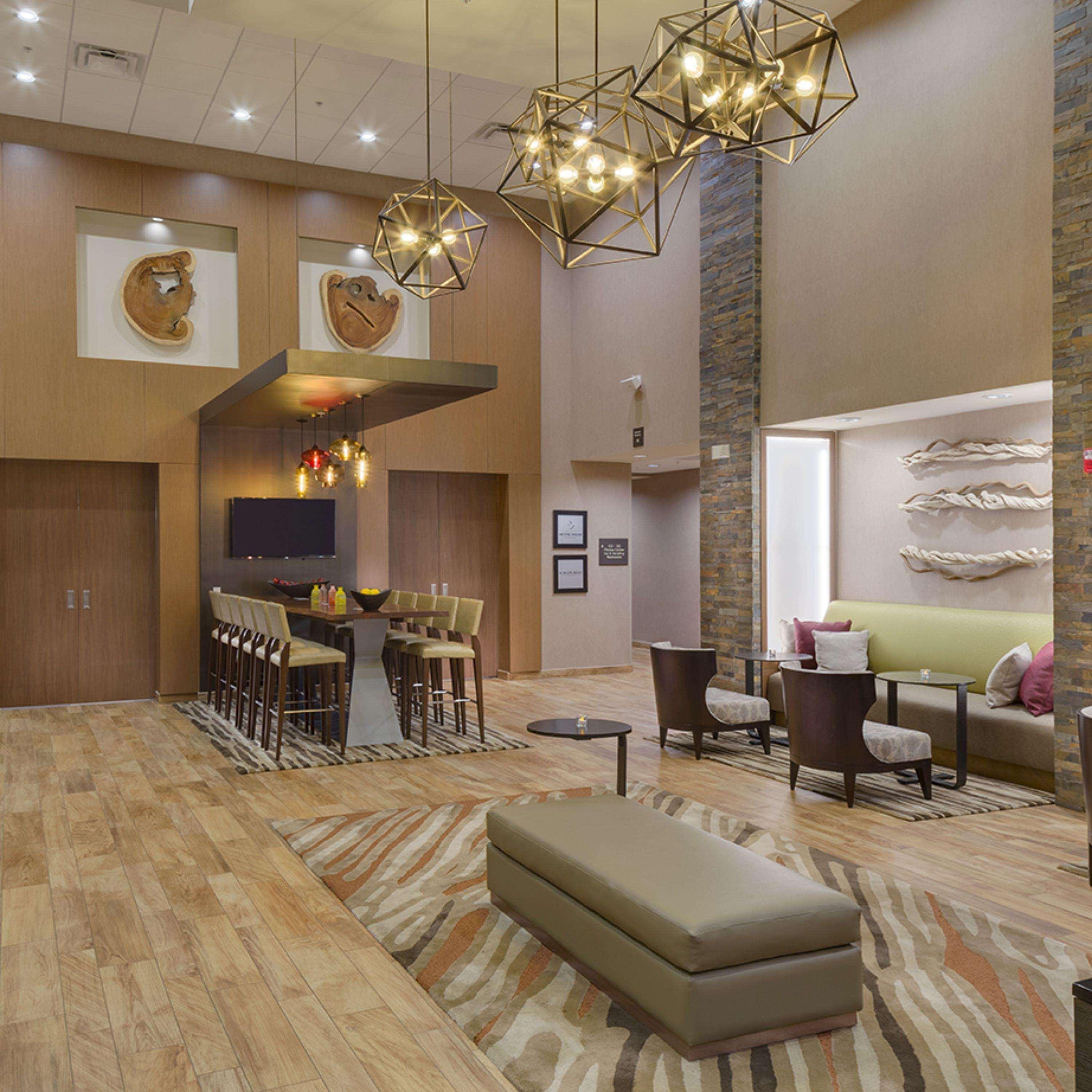 Hampton Inn&suites 3*