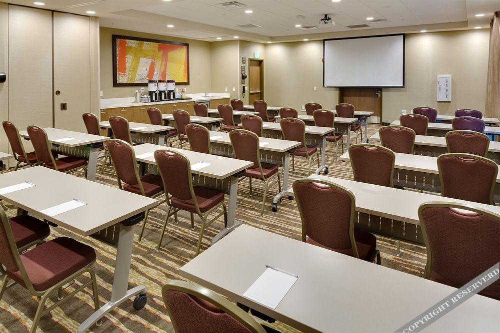 Hampton Inn&suites Hotel 3*