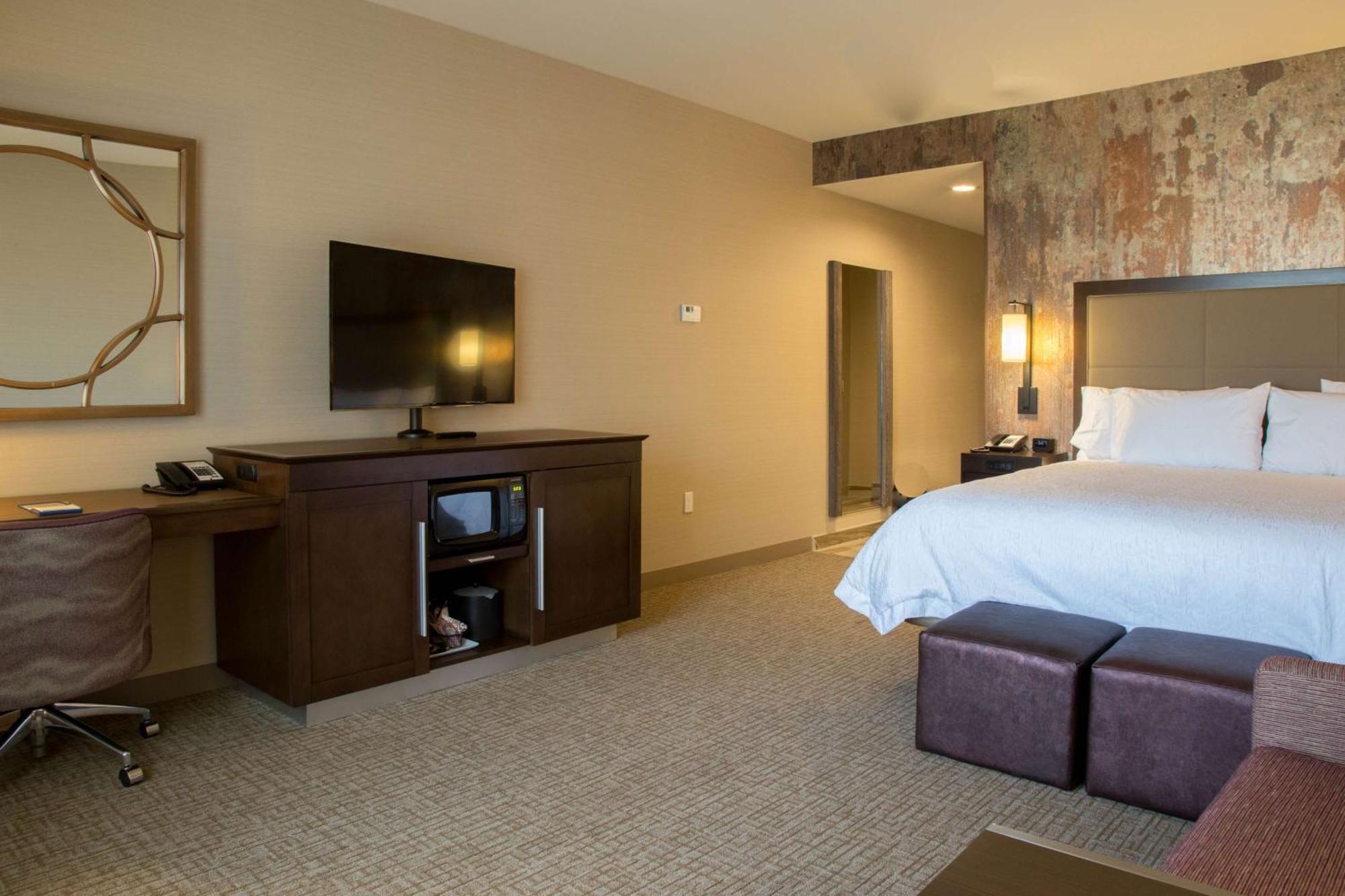 Hampton Inn&suites 3*