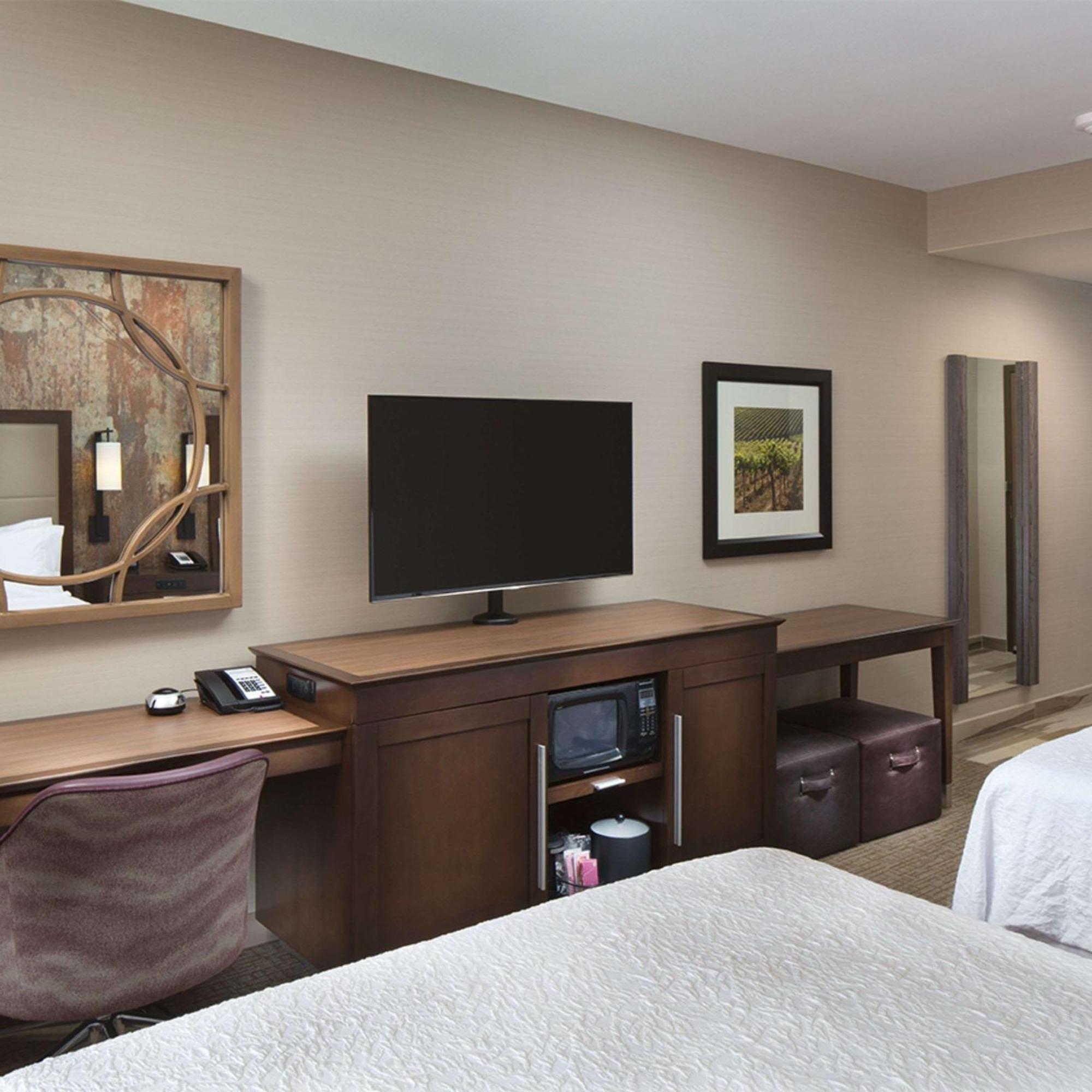 Hampton Inn&suites Hotel